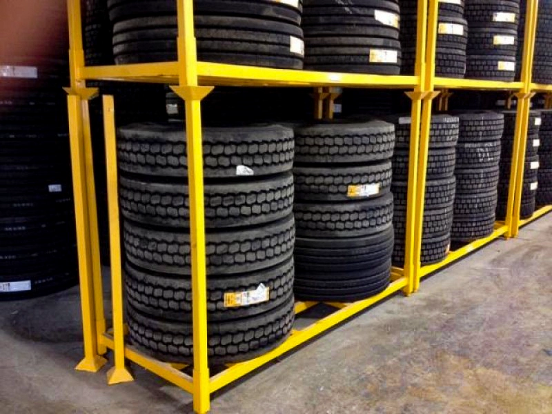 Stackable racking systems for drywall