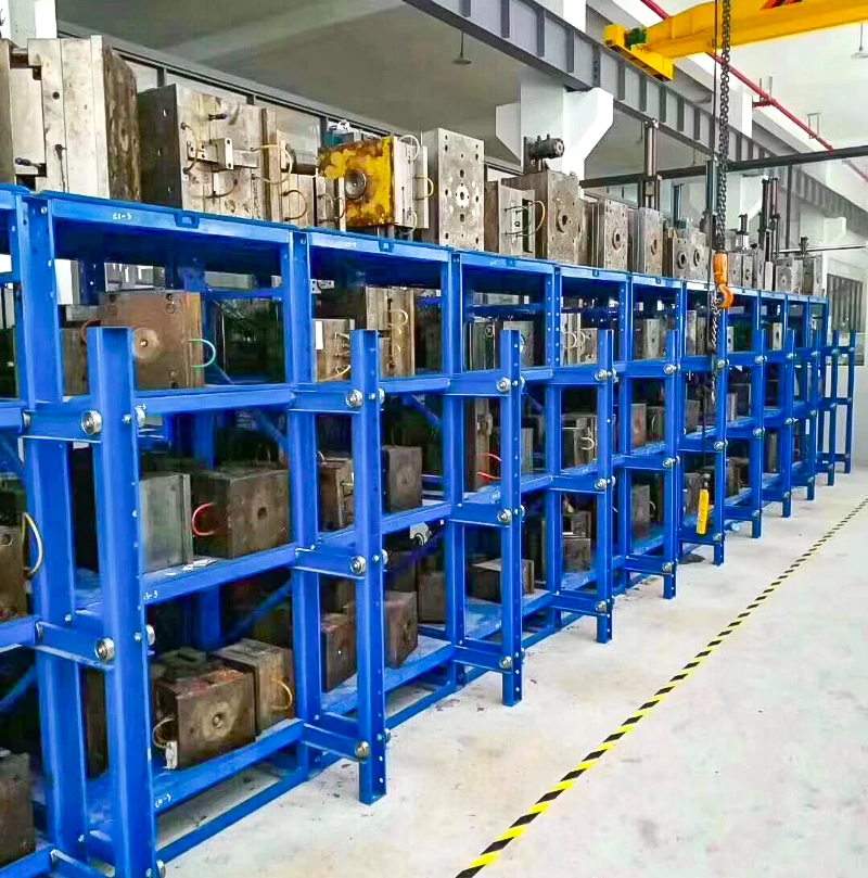 die rack storage with a full-open drawer and crane hook ready