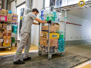 Slow Warehouse Handling? How to Streamline Chaos During Peak Periods